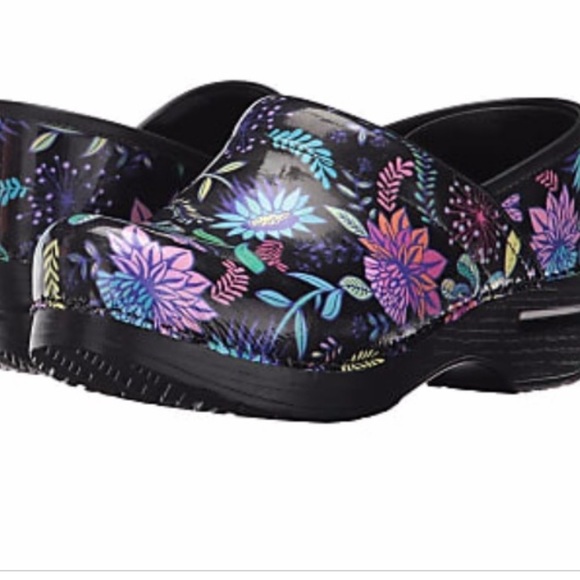 dansko wildflower